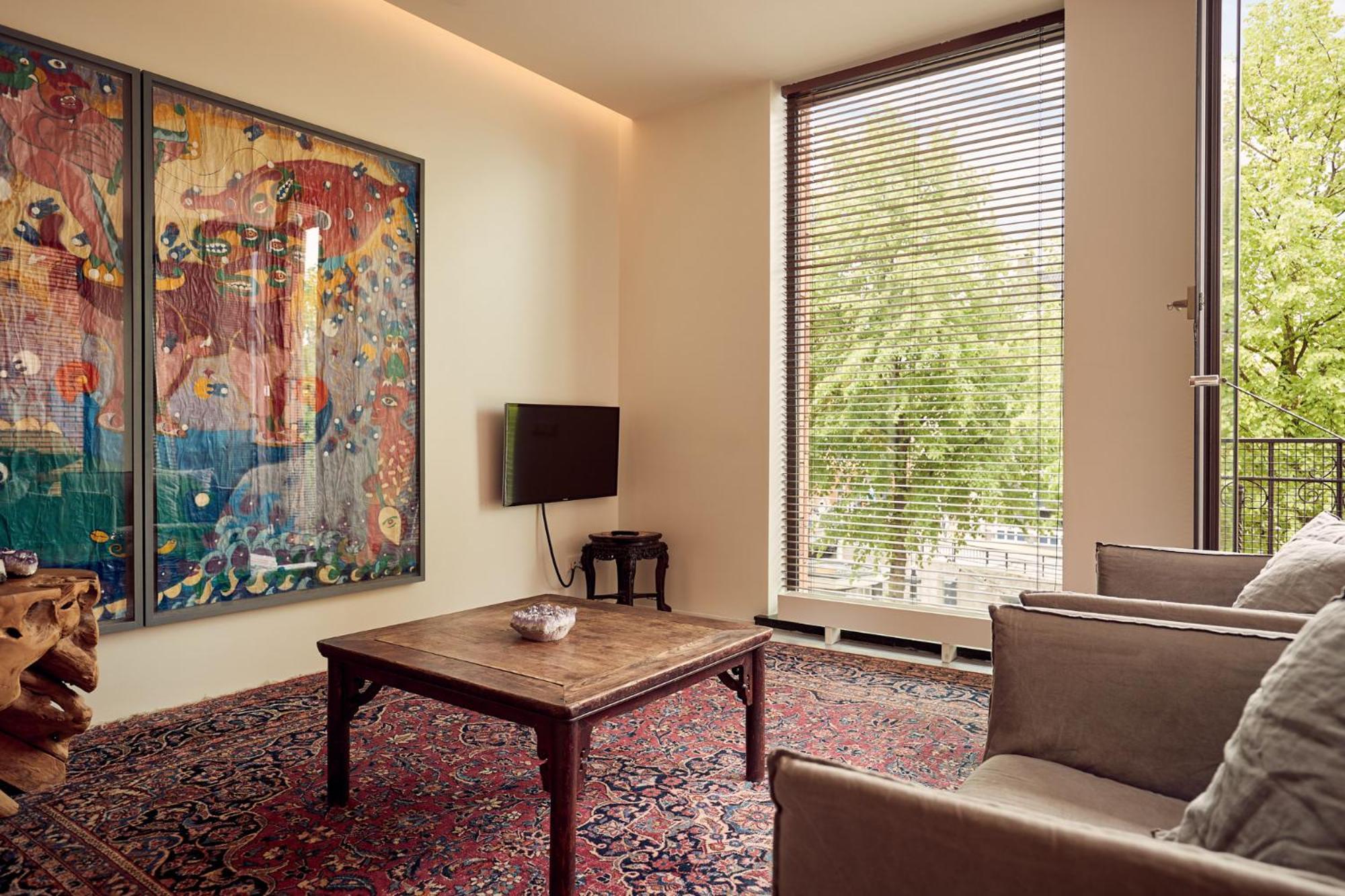 Business Apartment *