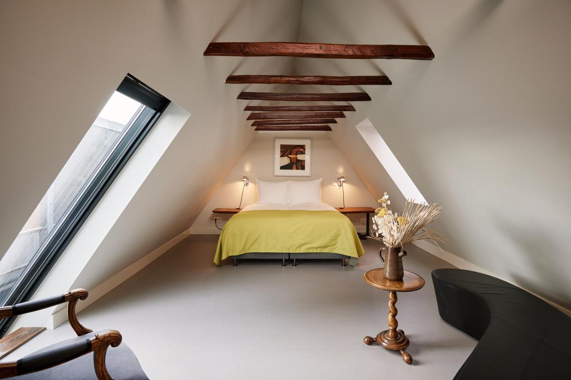 Business Apartment *